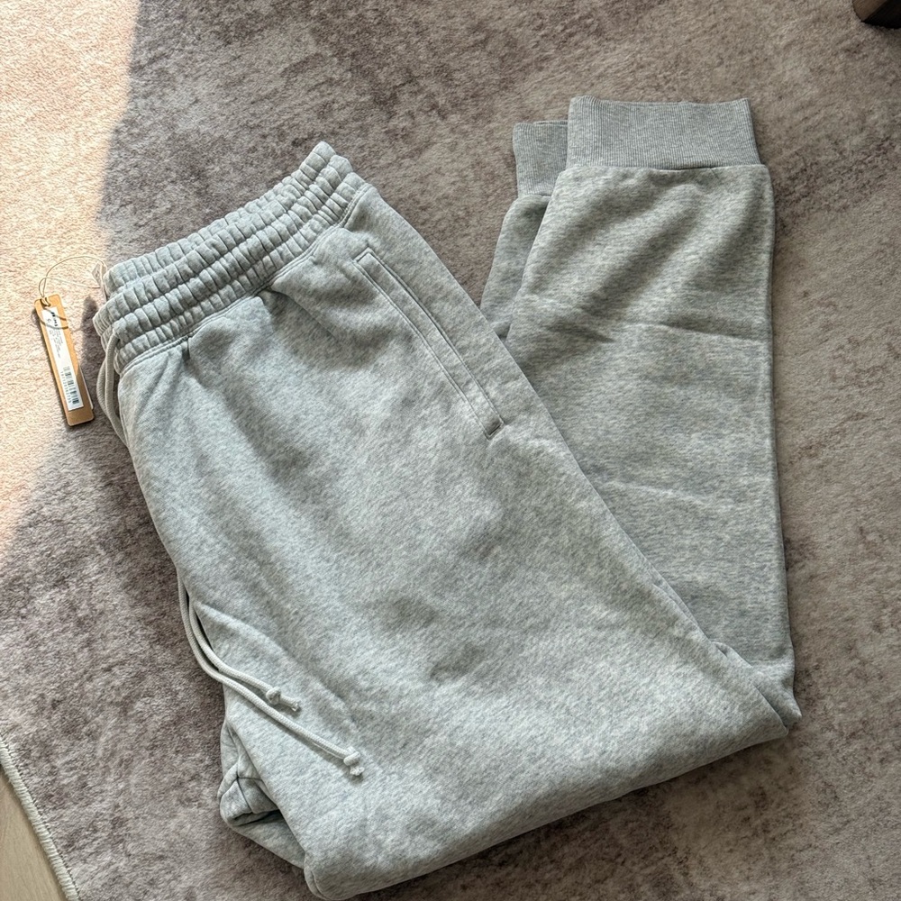 SKIMS Light Heather Grey Fleece Lounge Joggers